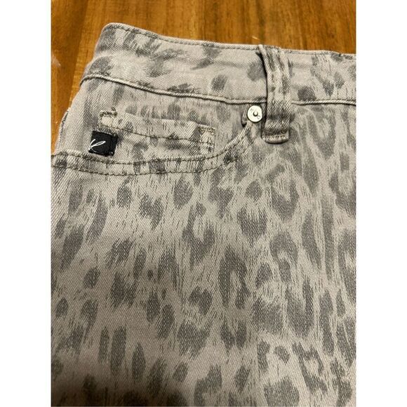 KanCan Women's Gray Leopard Print Denim Mini Skirt Size Medium - Picture 5 of 10